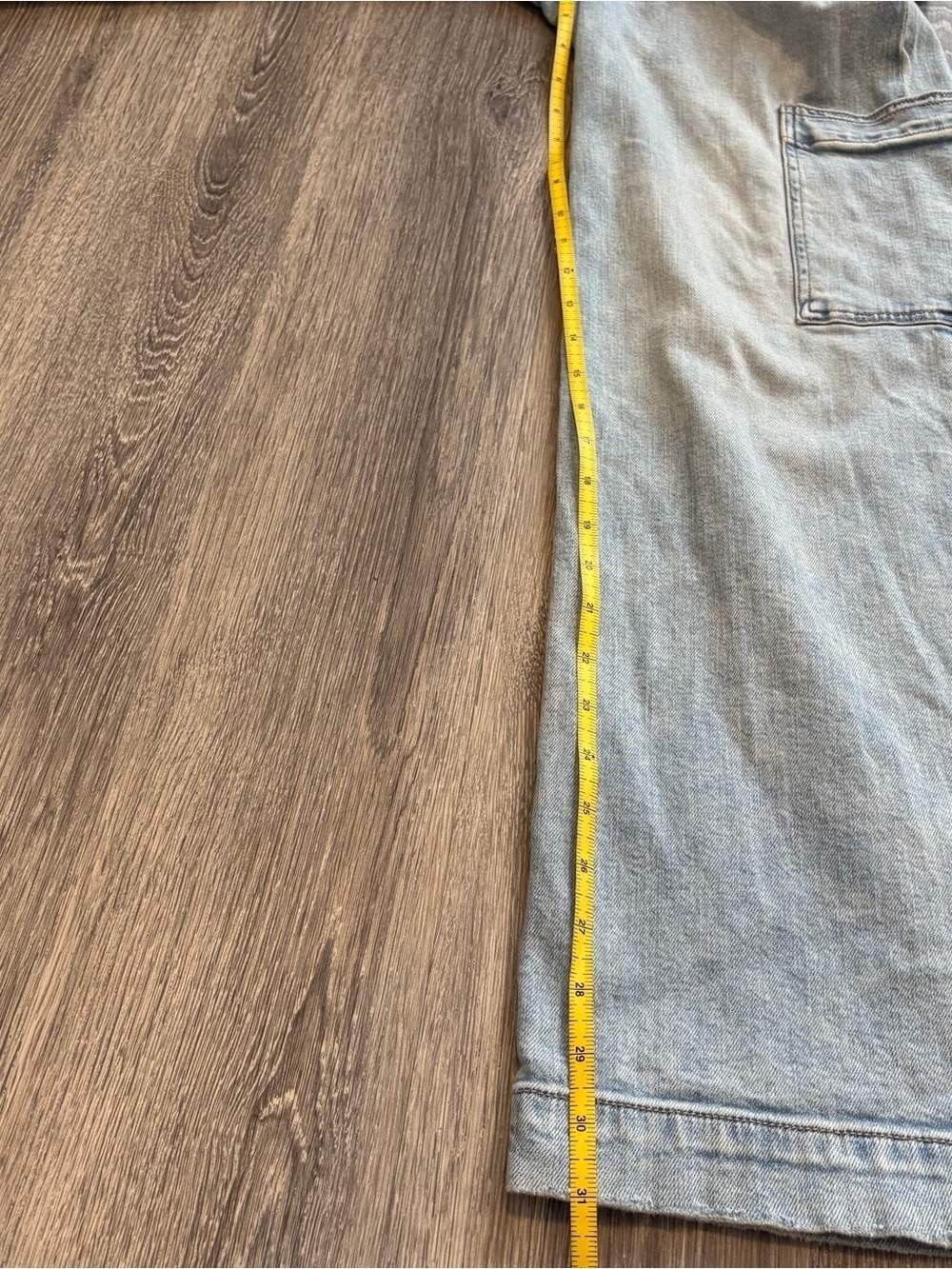 American Eagle Outfitters Super High Rise Baggy Wide Leg Cargo Jeans Size 2 - Picture 9 of 9